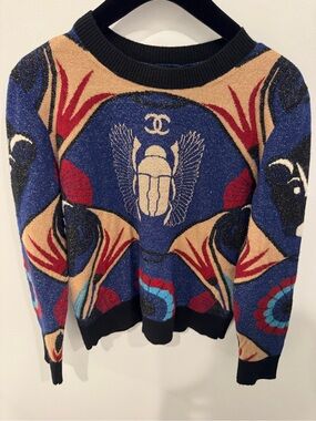 Chanel Métiers d’Art 2019 Paris Egypt Scarab Cashmere Sweater Karl Lagerfeld NWT